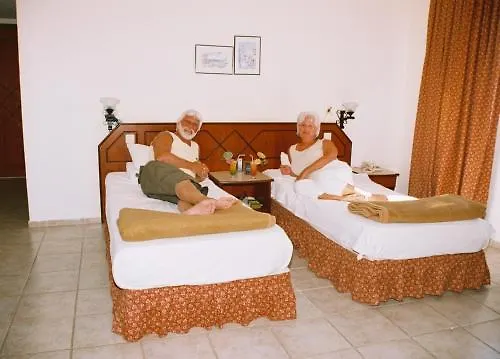 Palmera Hotel Kusadasi 3*,